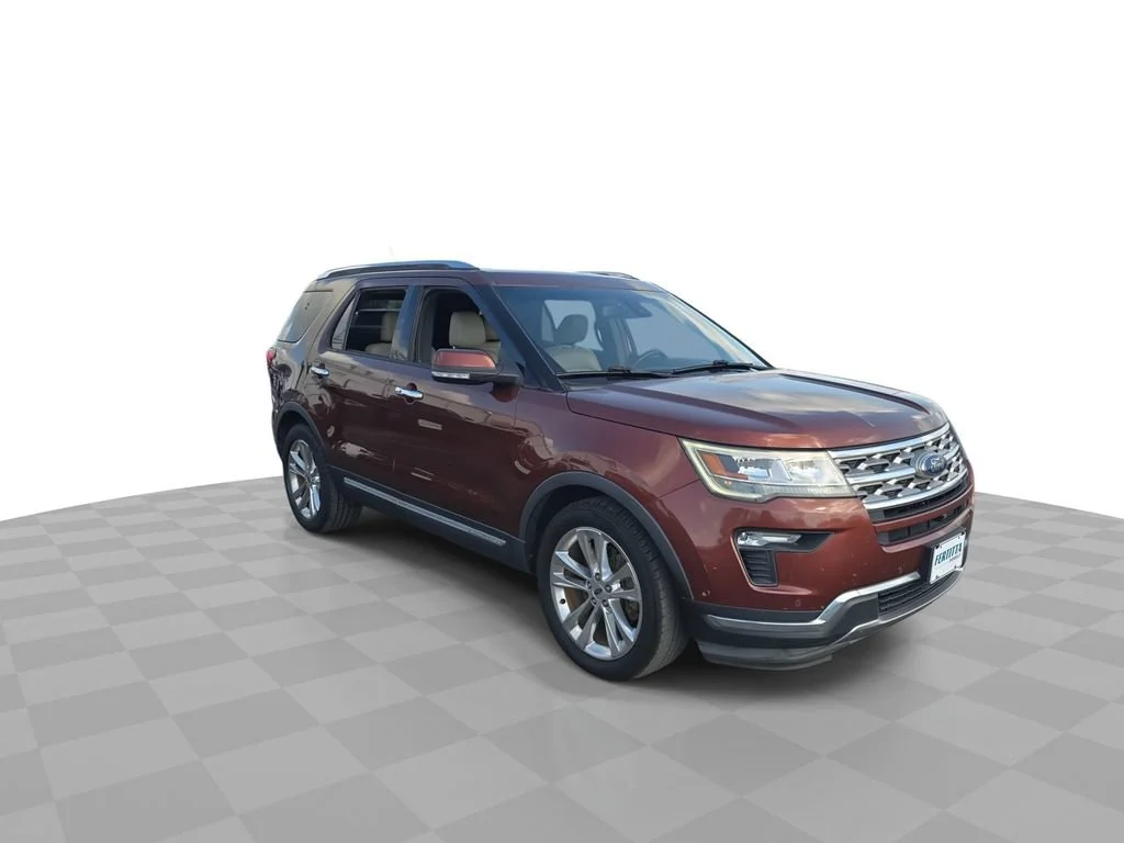 Used 2018 Red Ford Limited image 2