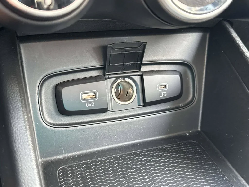 Used 2025 Blue Hyundai SEL image 49