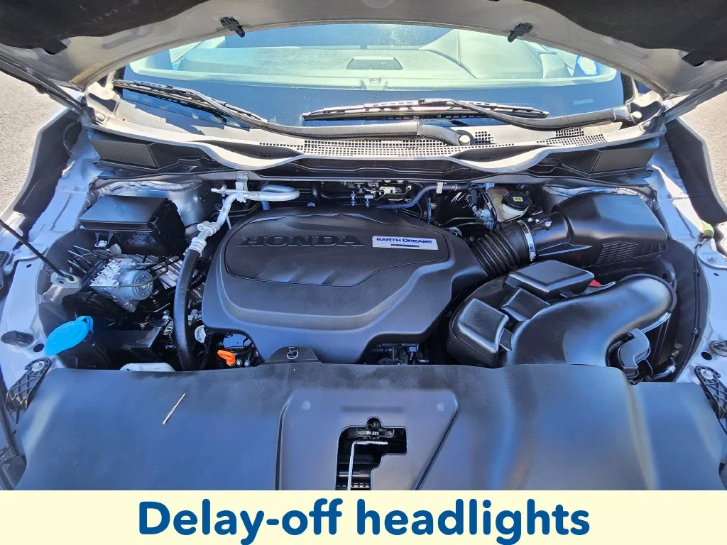 Used 2019 Lunar Silver Metallic Honda LX image 25
