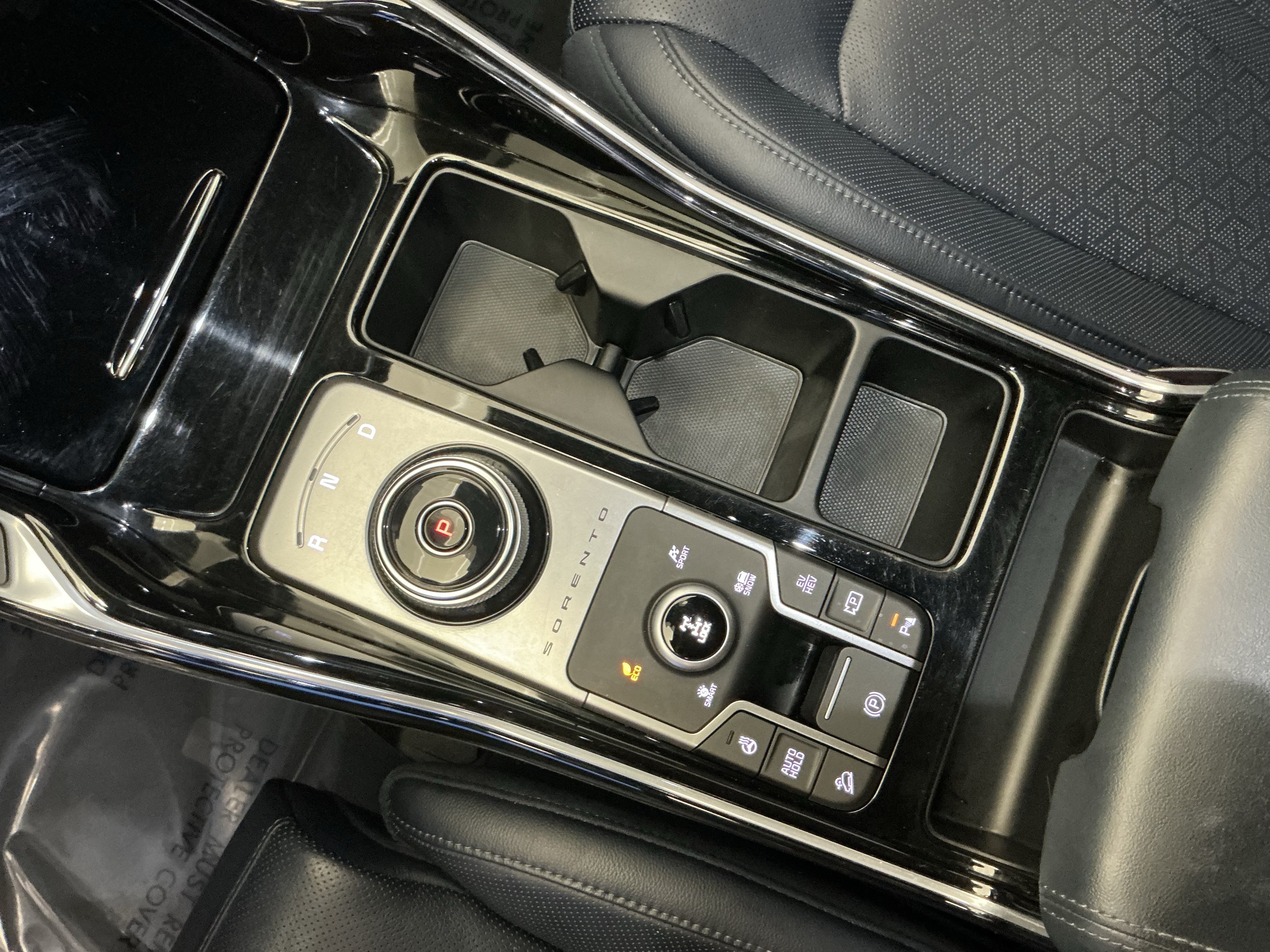 Used 2022 Snow White Pearl Kia SX Prestige image 22