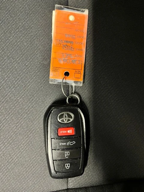 Used 2024  Toyota SR5 image 25