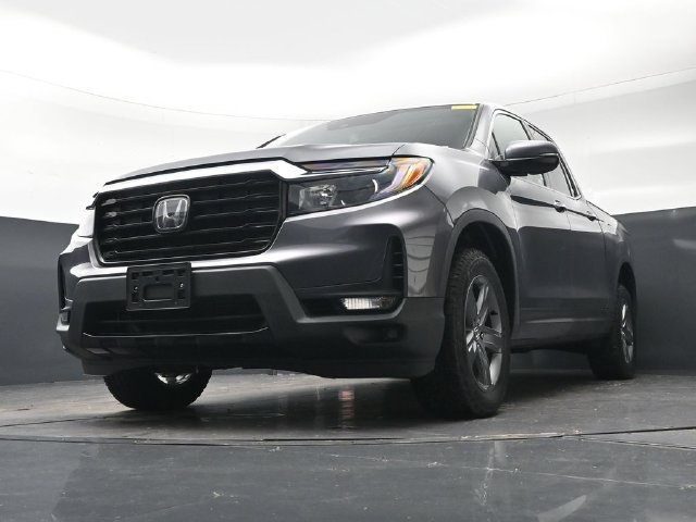Certified Used 2023 Modern Steel Metallic Honda AWD RTL-E image 52