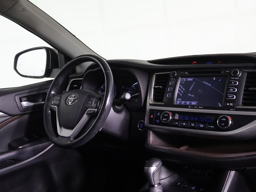 2017 Toyota Highlander XLE - Photo 27