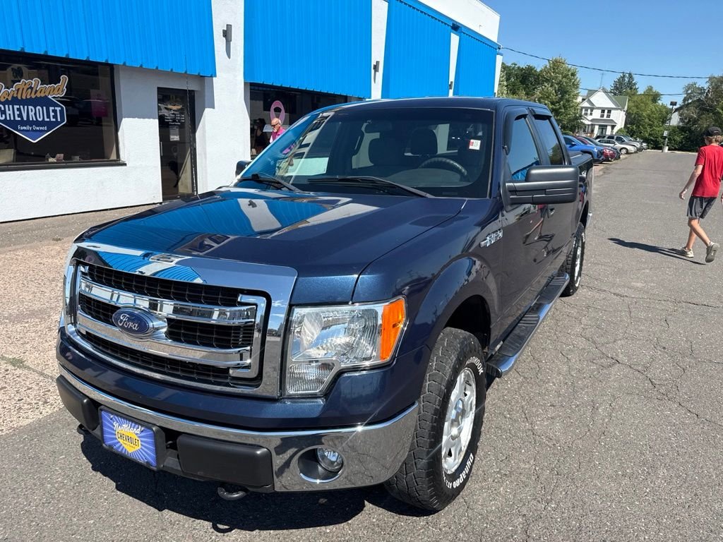 Used 2013 Blue Ford XLT image 3