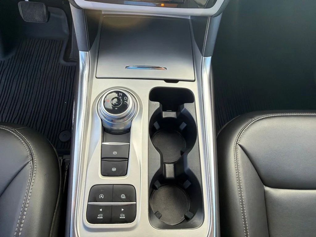 Used 2024 Gray Metallic Ford XLT image 34