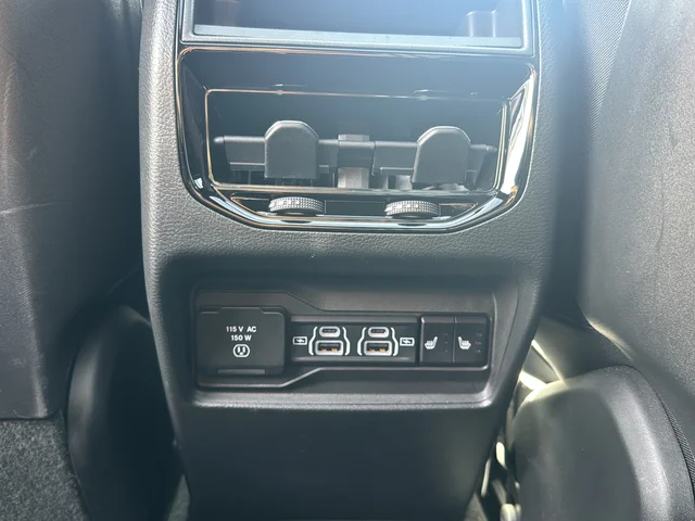 Used 2024 Silver Jeep 4xe image 29