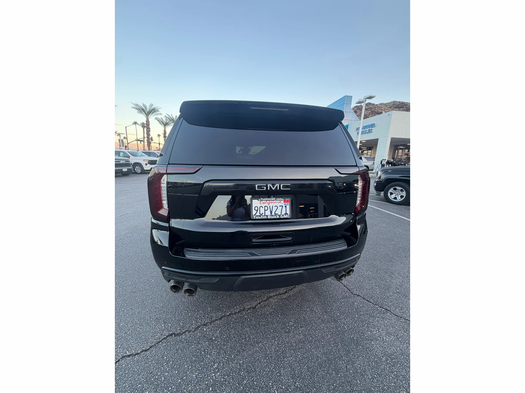 Used 2022 Onyx Black GMC Denali image 4