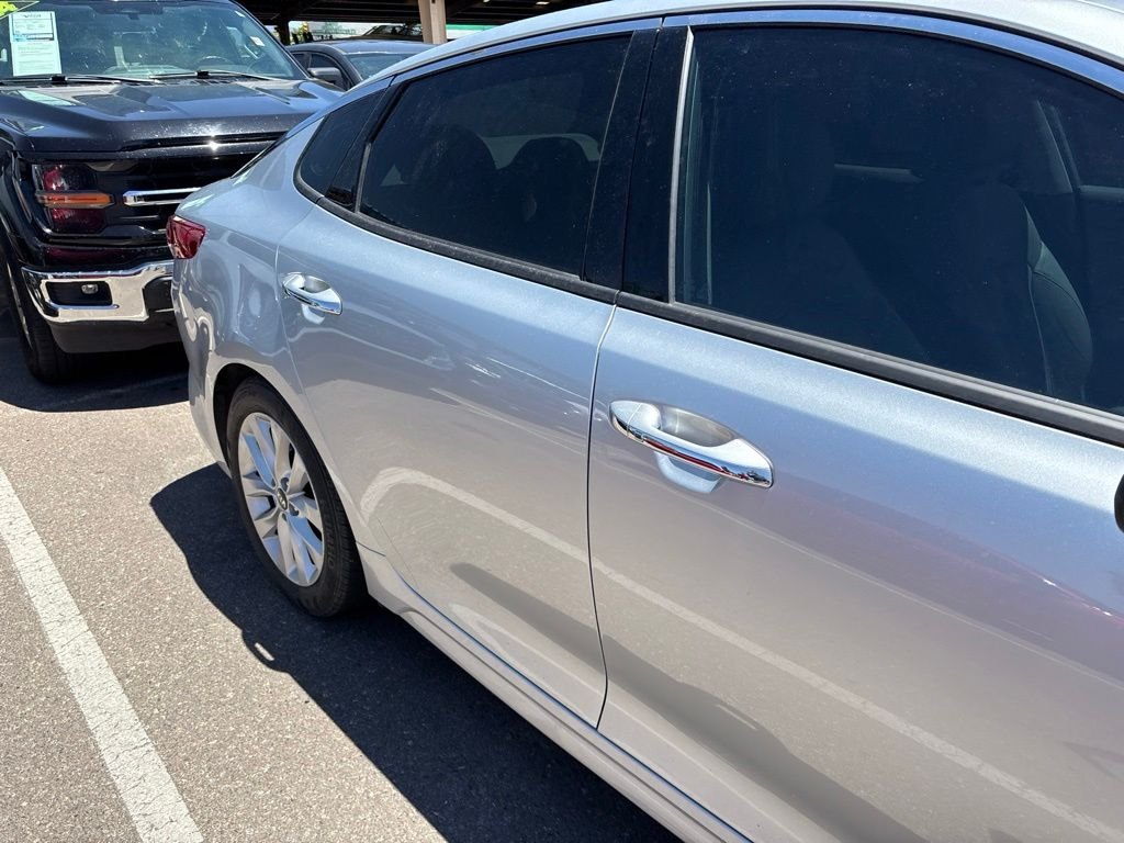 Used 2016 Silver Kia EX image 16