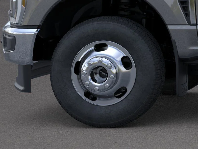 New 2026 Carbonized Gray Metallic Ford F-350® Lariat® image 19