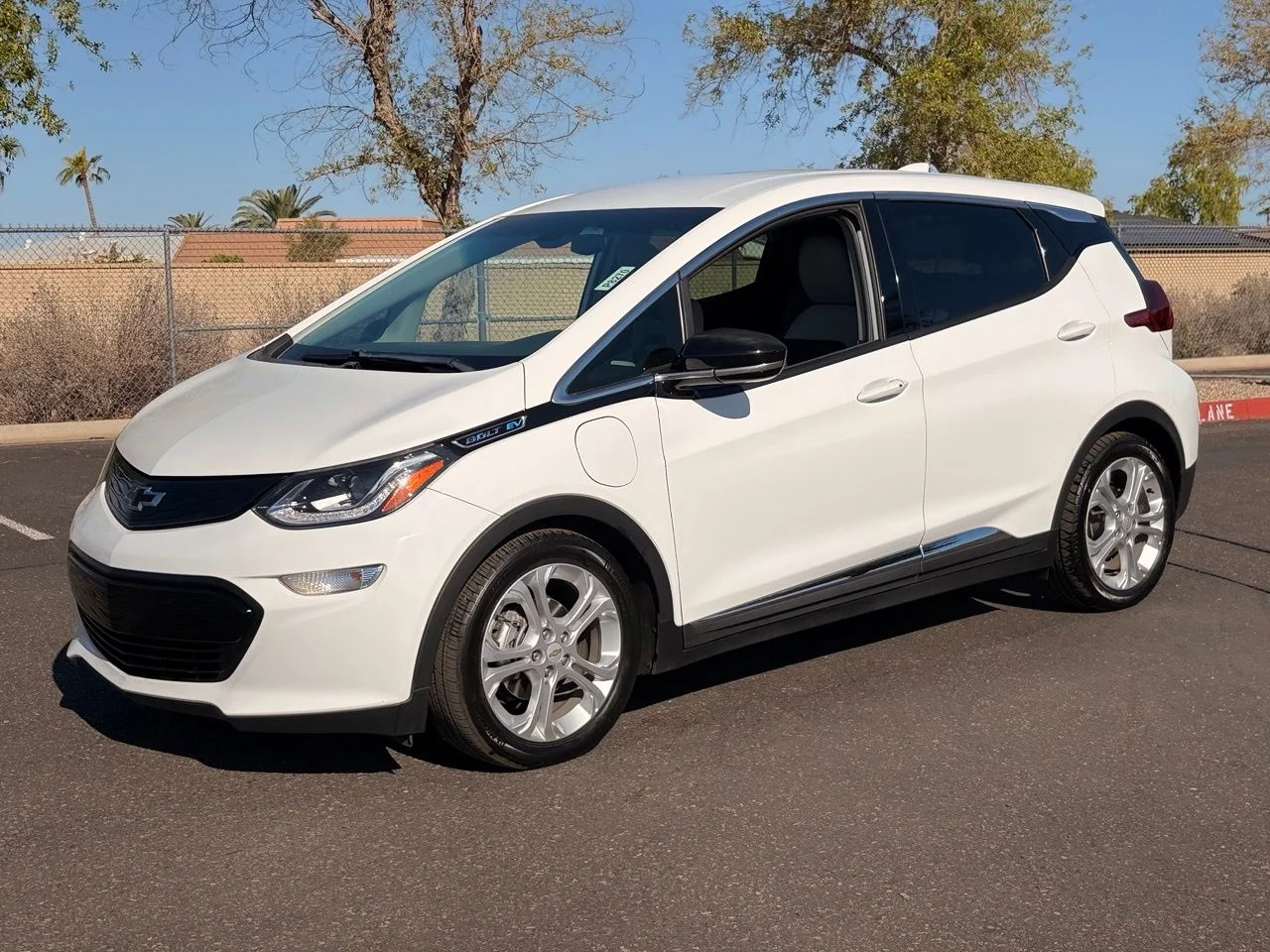 Used 2020 Chevrolet Bolt EV LT with VIN 1G1FY6S08L4113915 for sale in Peoria, AZ