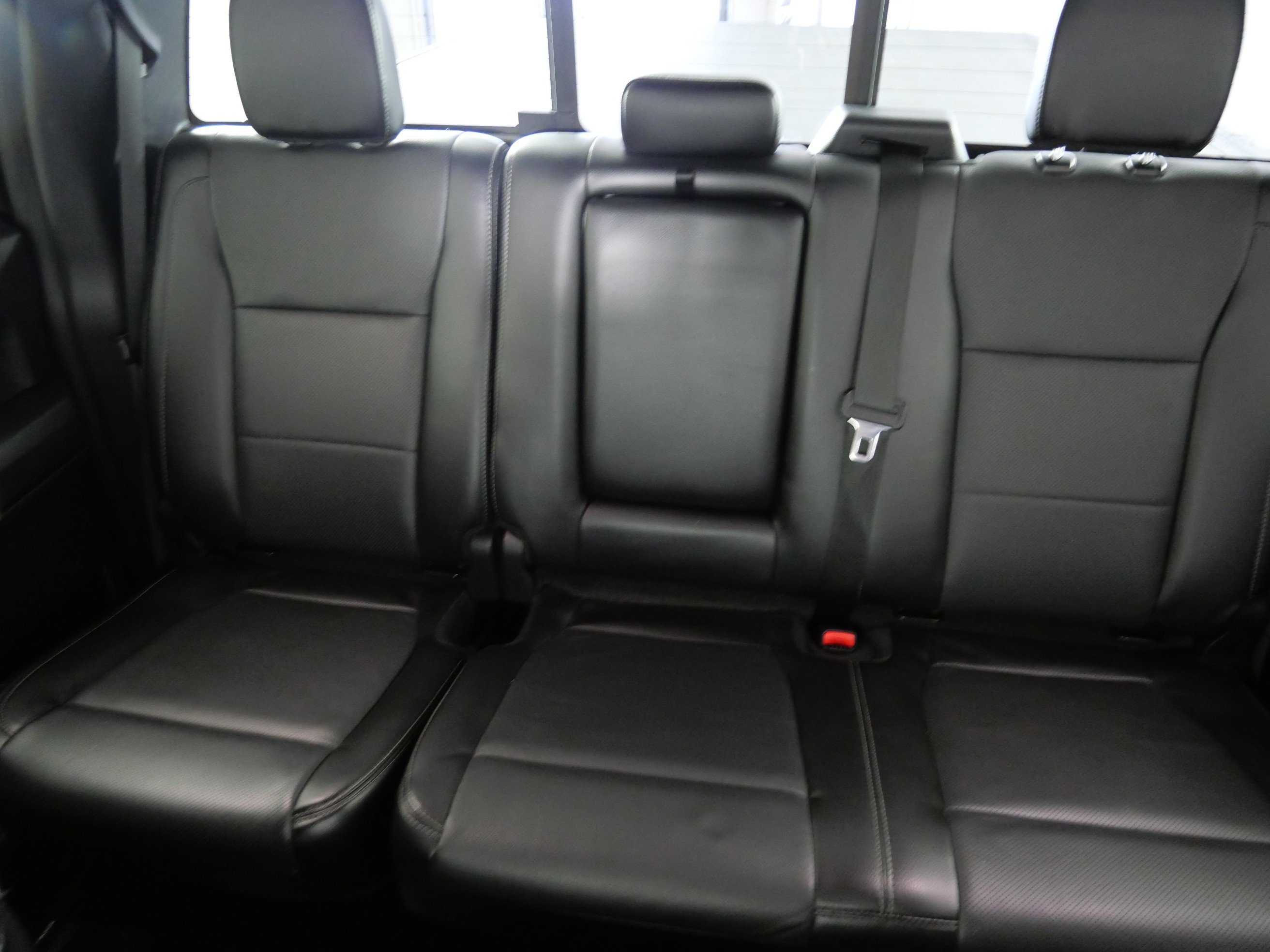 Used 2016 Shadow Black Ford Lariat image 13