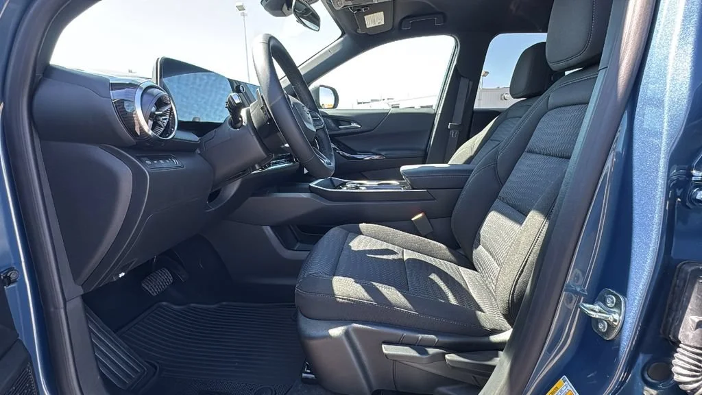 New 2027 Lakeshore Blue Metallic Chevrolet LT image 6