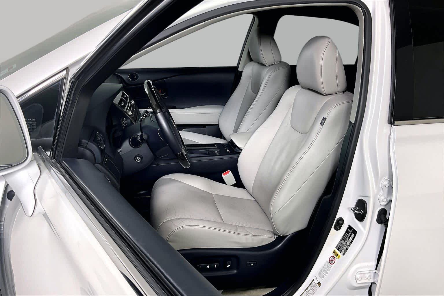 Used 2015 Starfire Pearl Lexus  image 7