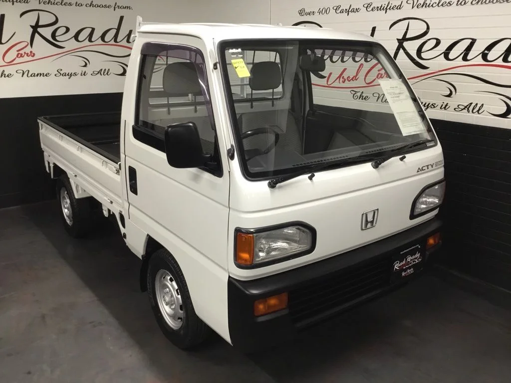 Used 1990 White Honda SDX image 2