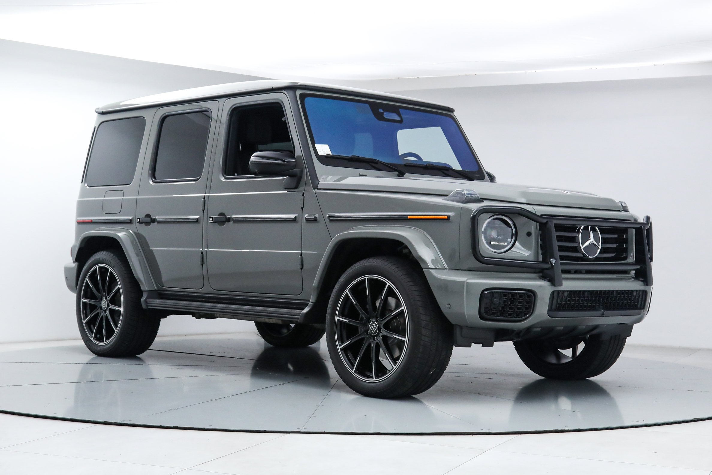 Used 2025 Gray Mercedes-Benz G 550 image 7