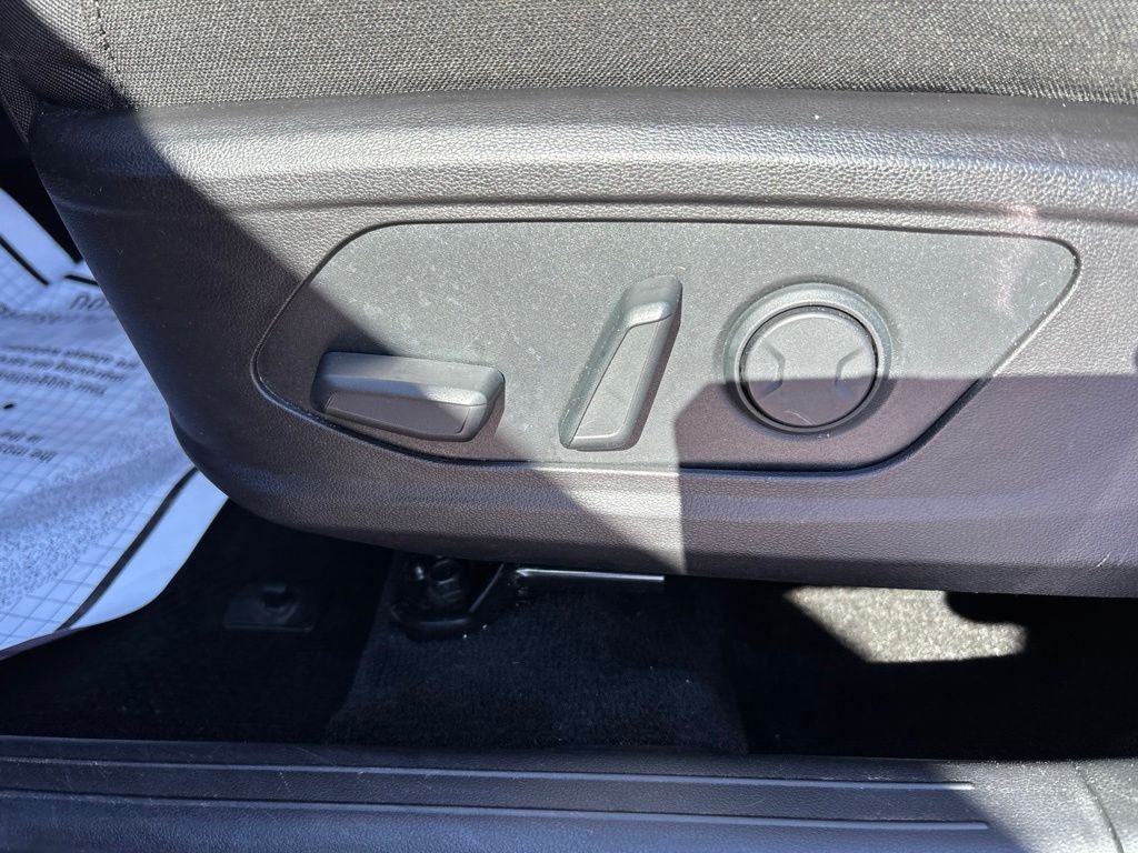 Used 2022 Gray Hyundai SEL image 15