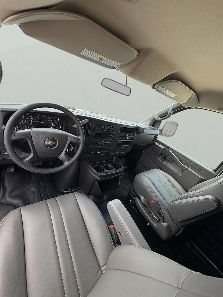 2026 Chevrolet Express Cargo Work Van - Photo 7