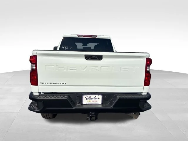 New 2026 Summit White Chevrolet WT image 4