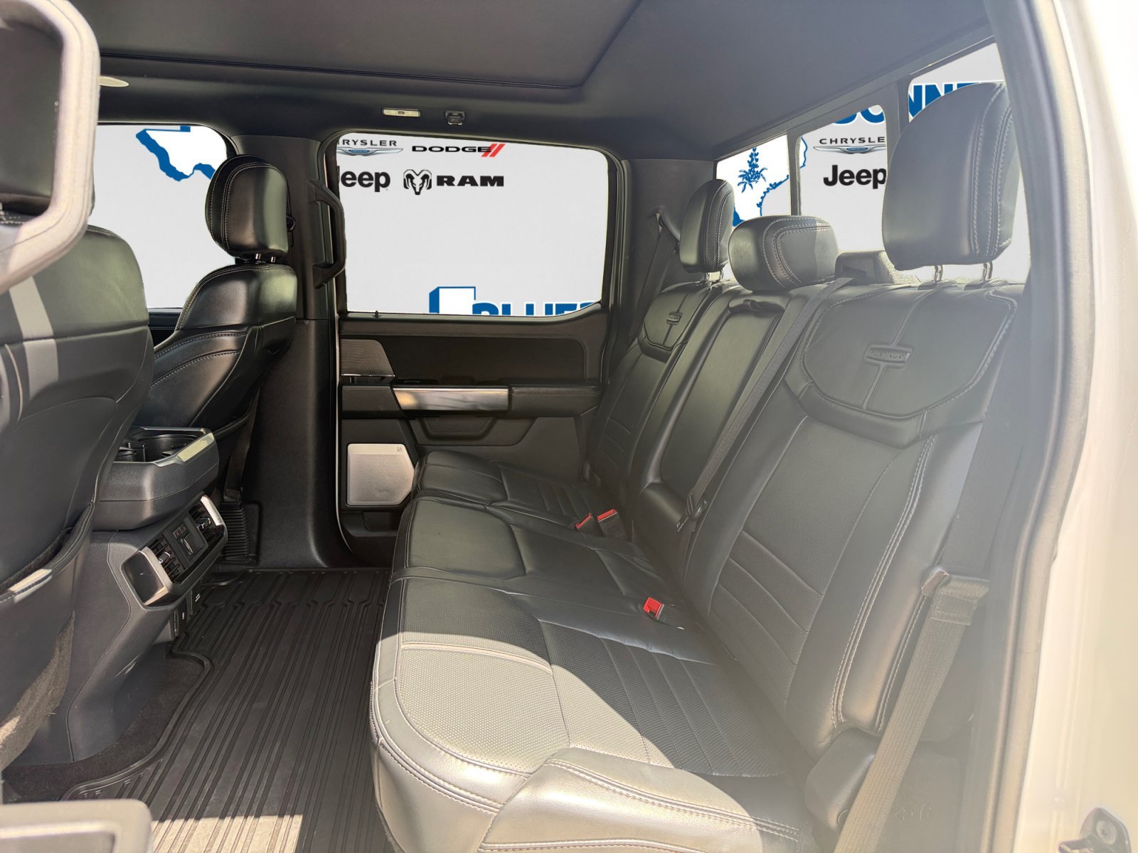 Used 2022 White Metallic Ford Platinum image 22