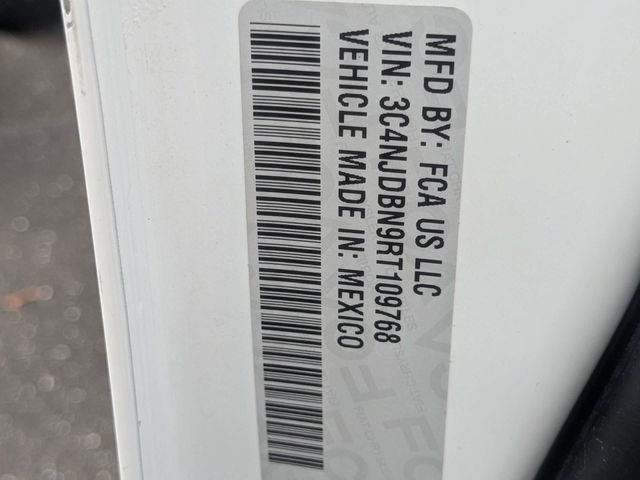 Used 2024 White Jeep Latitude image 35