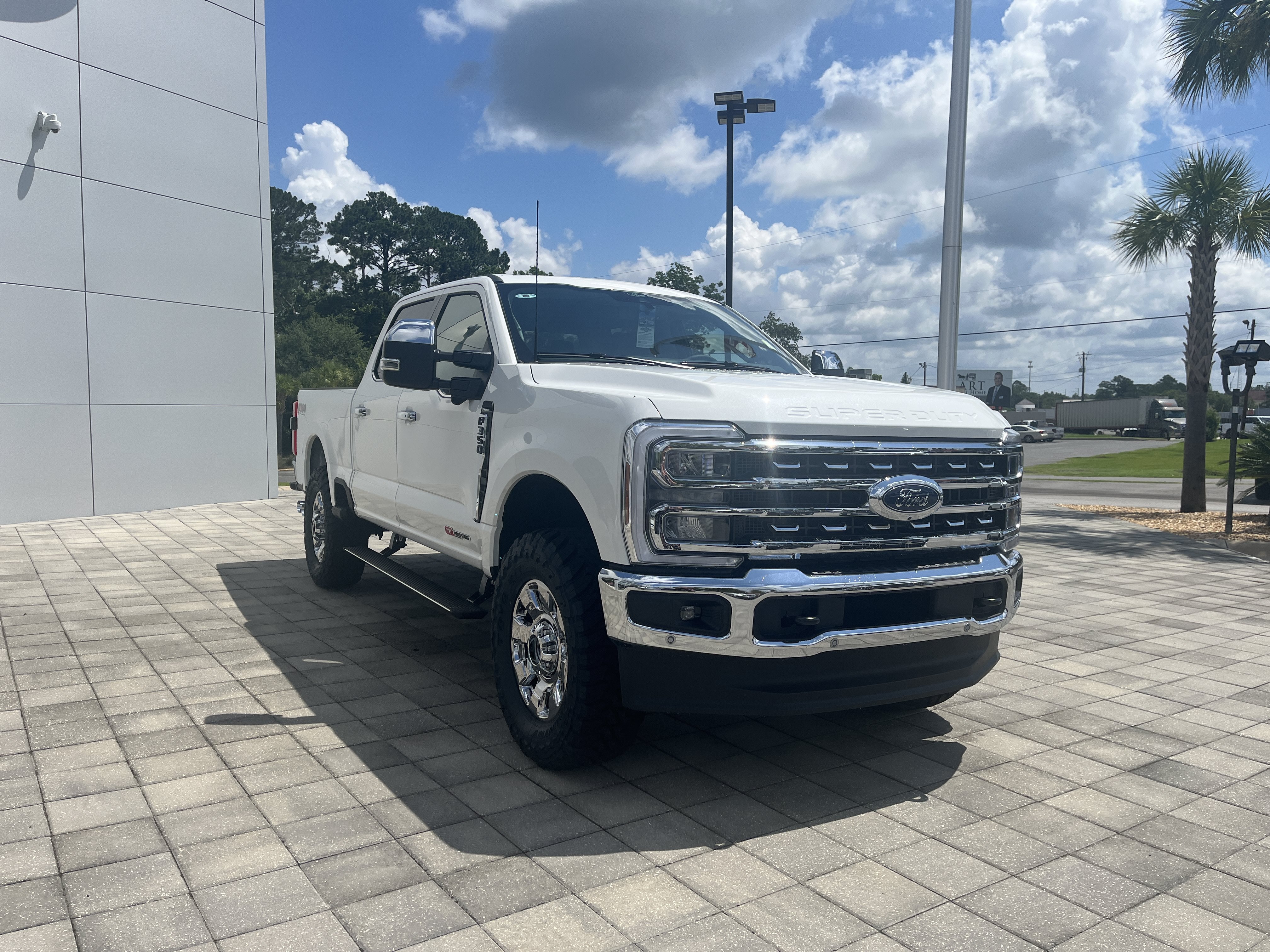 New 2026 Star White Metallic Tri-Coat Ford F-350® Lariat® image 8