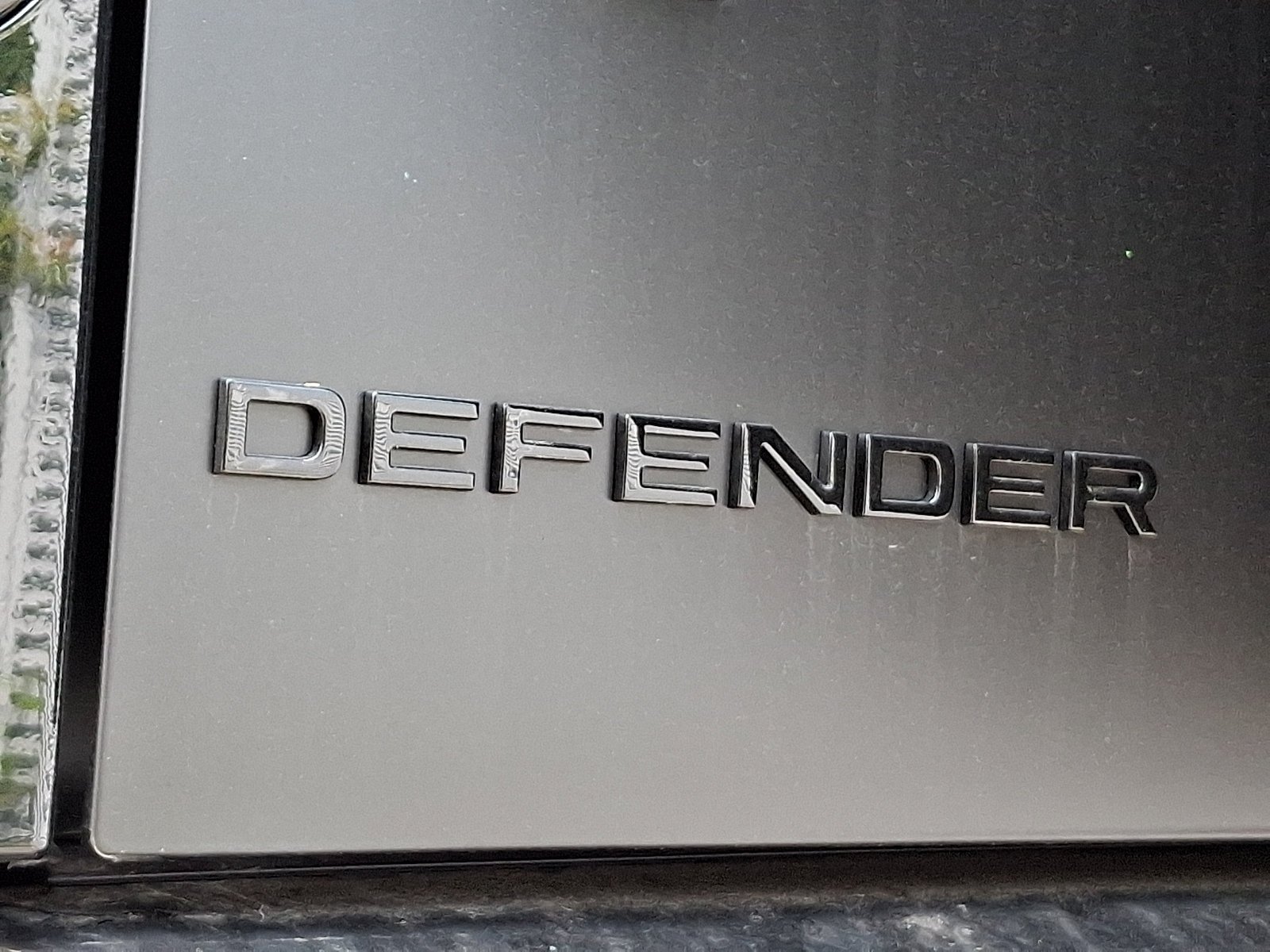 New 2026 Santorini Black Land Rover X-Dynamic SE image 19