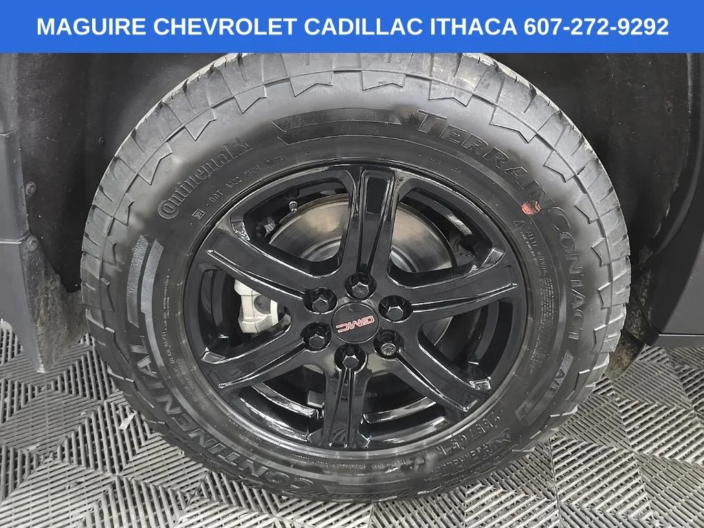 Used 2023 White GMC AT4 image 16