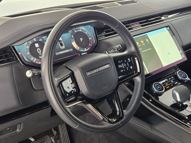 Used 2023 White Land Rover SE Dynamic image 21
