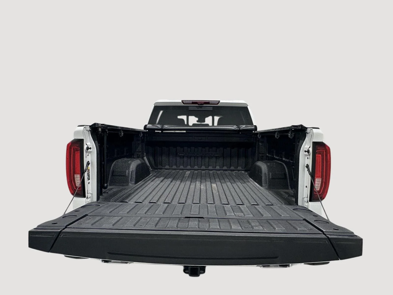 Used 2024 White Frost Tricoat GMC Denali image 25