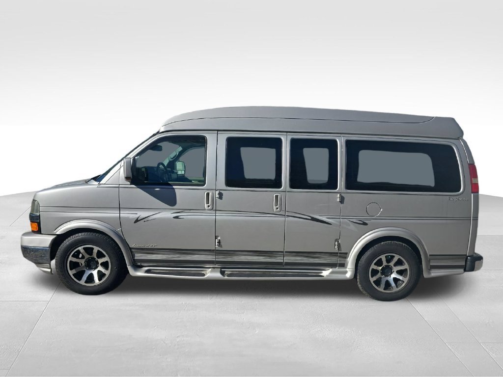 Used 2009 Silver Chevrolet Upfitter image 2