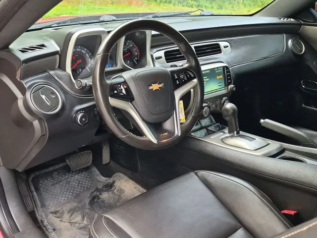 Used 2015 Red Chevrolet SS image 29