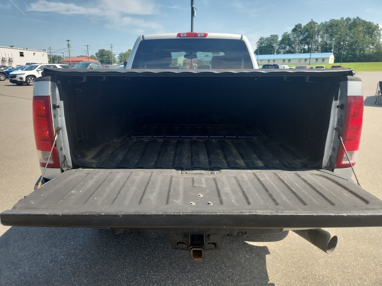 Used 2012 Quicksilver Metallic GMC SLT image 15