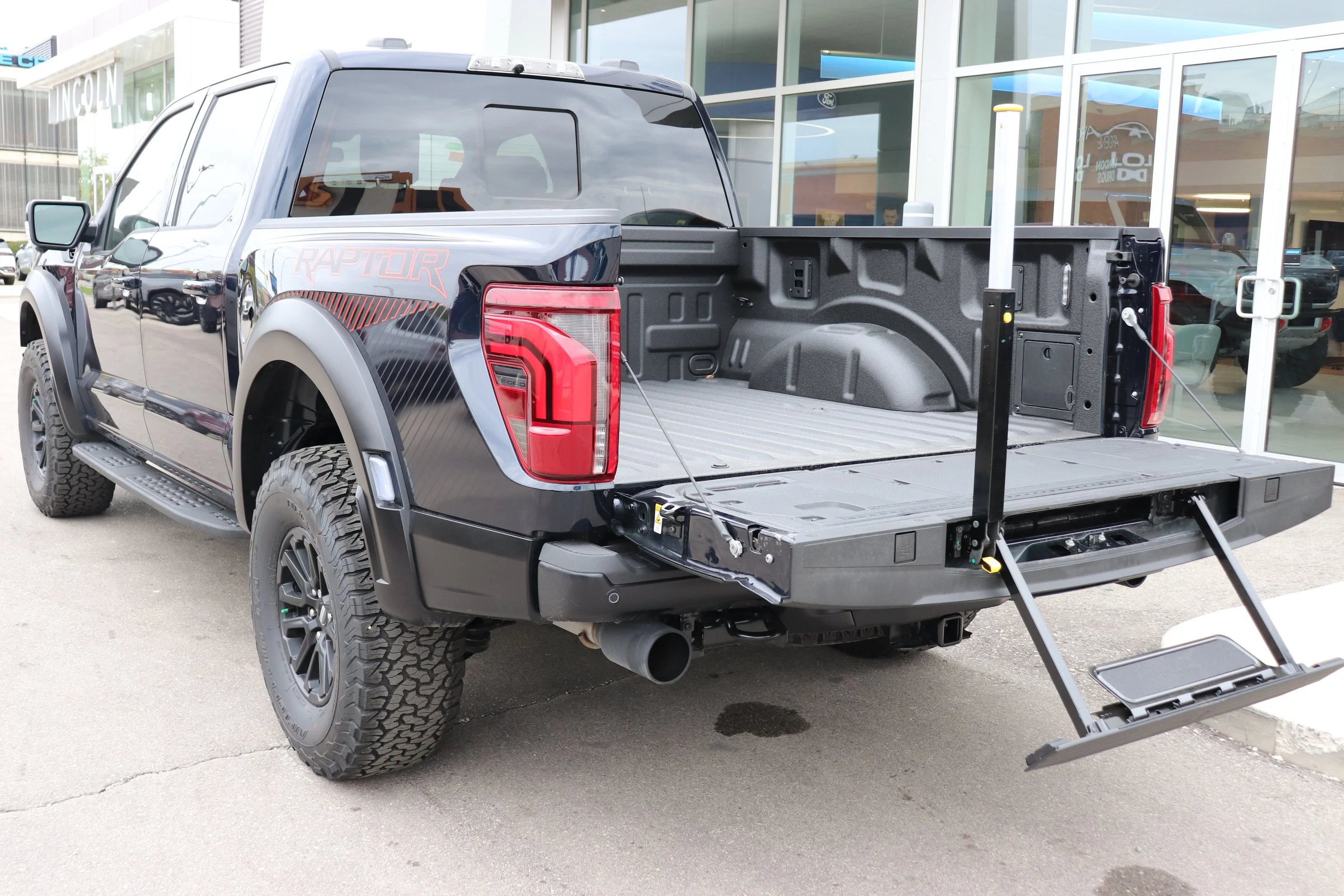 New 2026 ANTIMATTER BLUE METALLIC Ford Raptor image 7