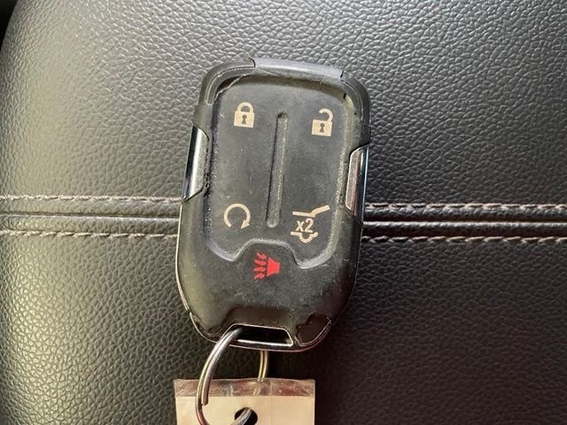 Used 2022 Black GMC SLE image 30