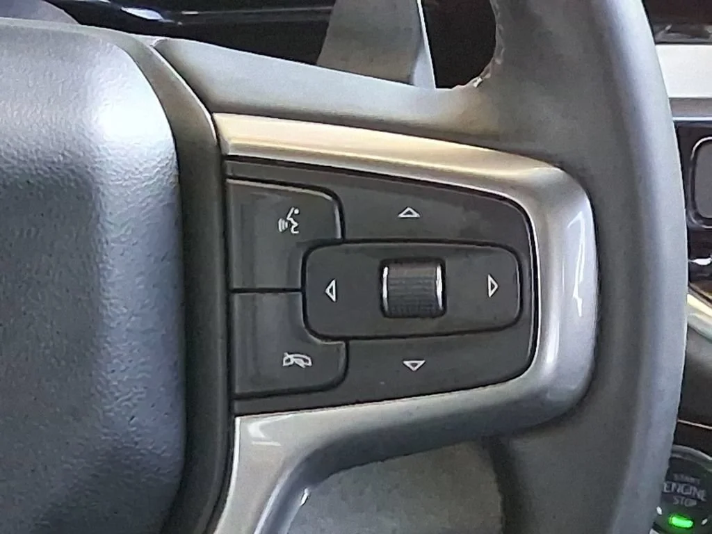 Used 2025 Sterling Gray Metallic Chevrolet LT Trail Boss image 13