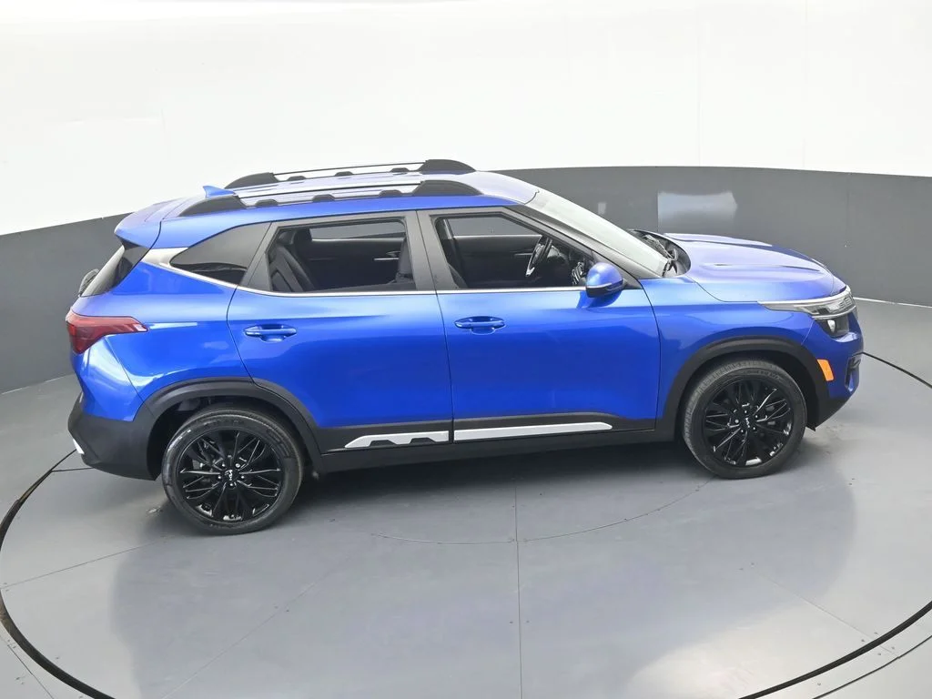 Used 2022 Neptune Blue Kia Nightfall image 50