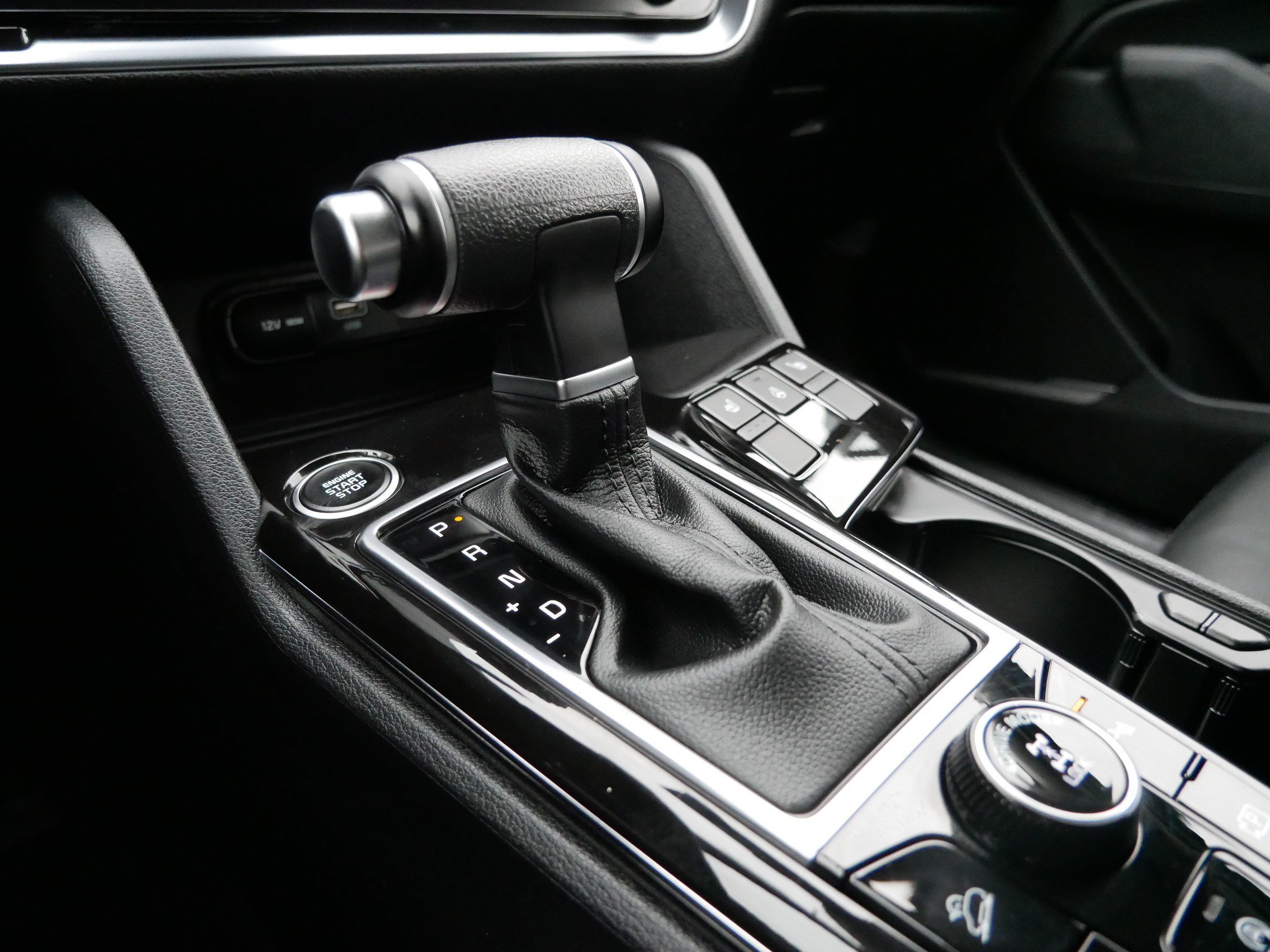 2023 Kia Sportage EX - Photo 24