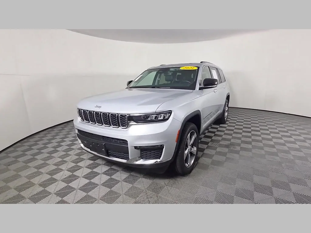 Used 2021 Silver Zynith Jeep Limited image 52