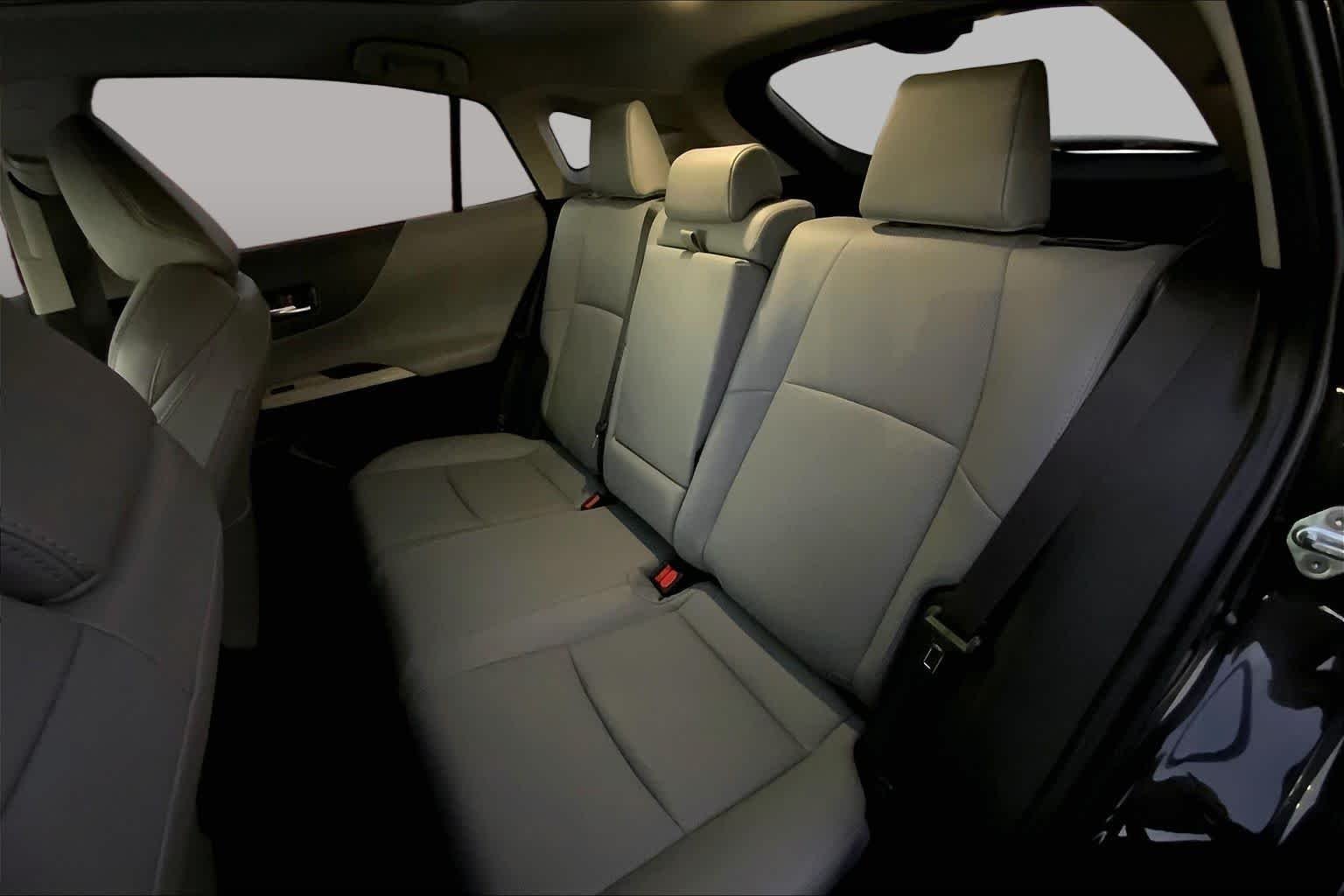 Used 2024 Titanium Glow Toyota LE image 18
