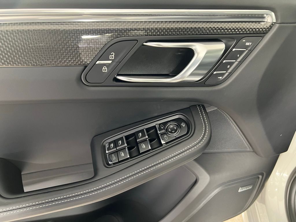 2026 Porsche Macan S - Photo 28
