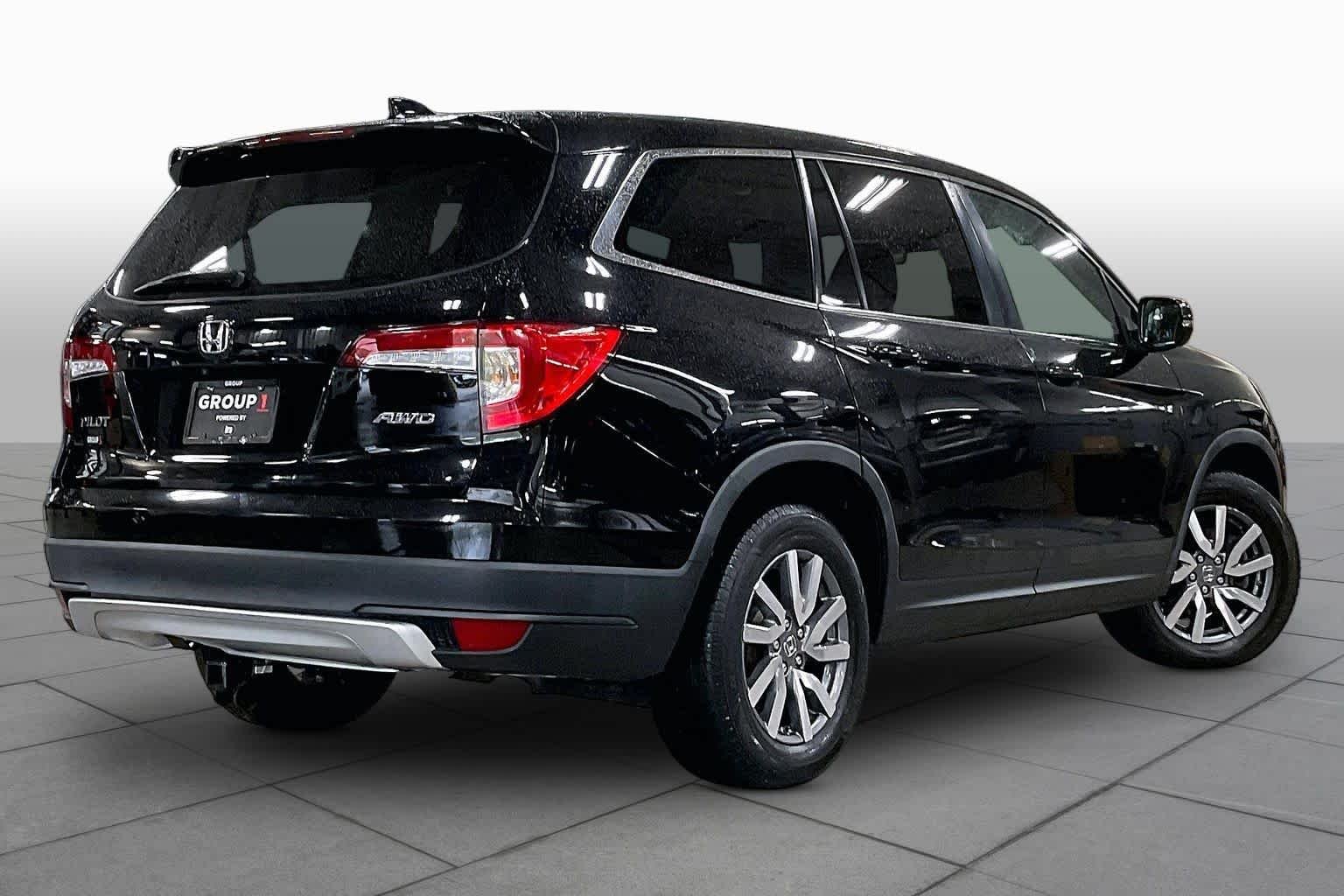 Used 2020 Crystal Black Pearl Honda EX-L image 13