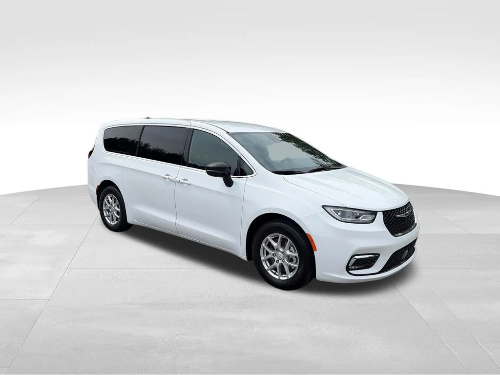 Used 2026 White Chrysler Select image 8