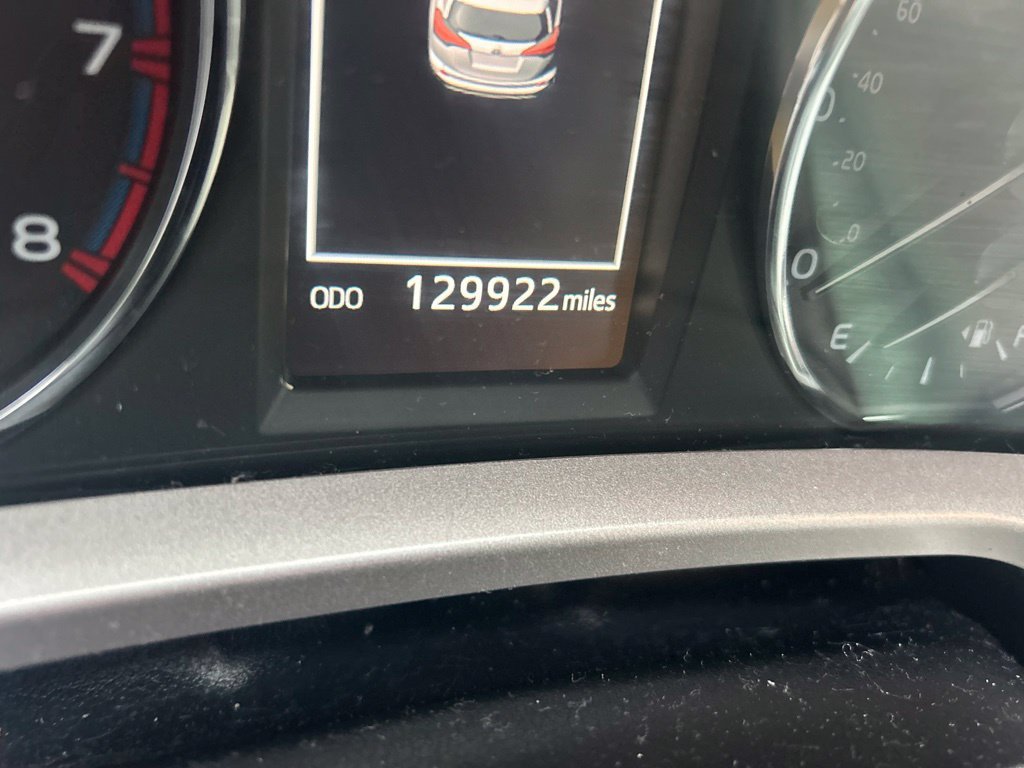 Used 2016 Gray Toyota XLE image 7