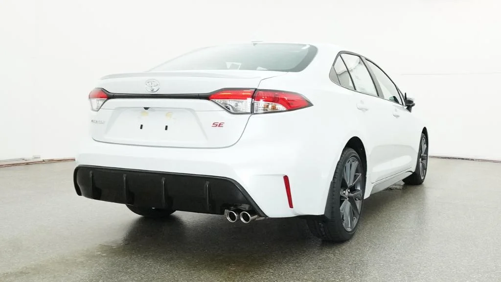 New 2026 Wind Chill Pearl Toyota SE image 3