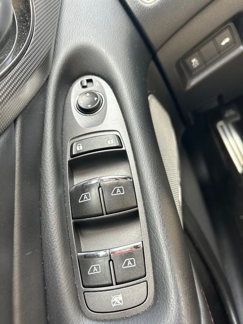 Used 2019 White INFINITI Red Sport 400 image 32