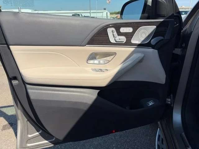 Used 2020 Beige Mercedes-Benz GLE 350 image 9