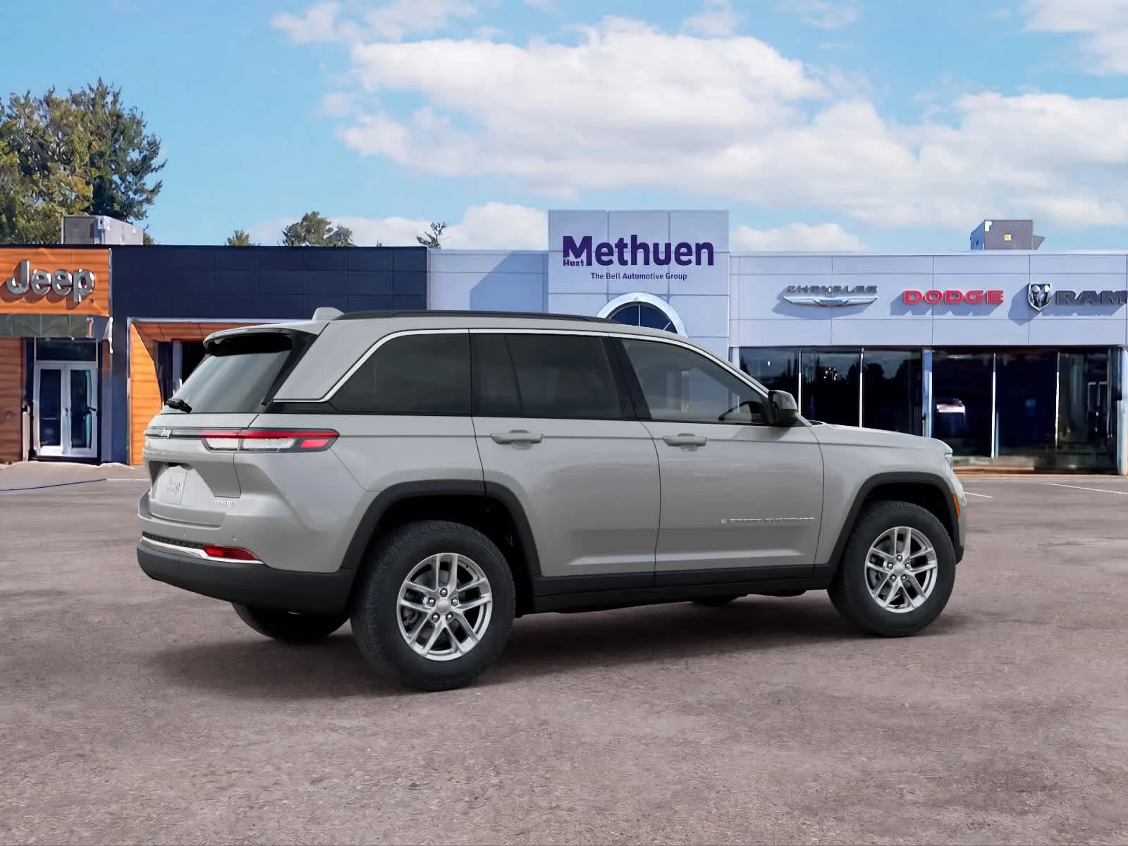 New 2026 Silver Zynith Jeep Laredo image 4