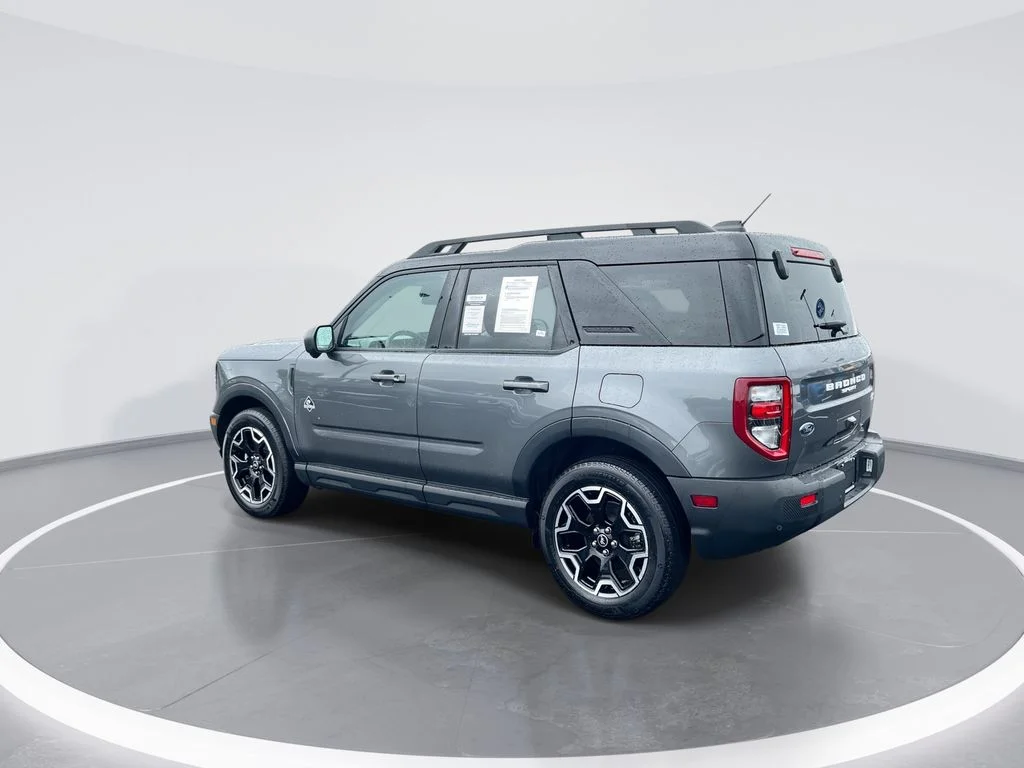 Used 2025 Gray Ford Outer Banks image 6