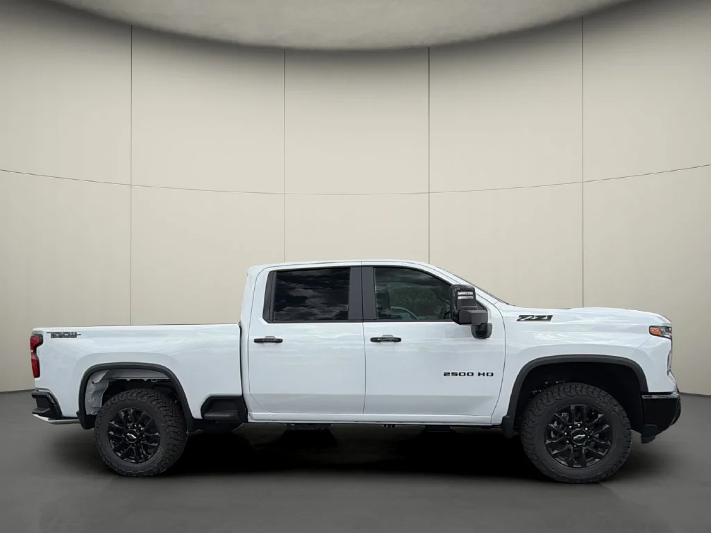 New 2026 Summit White Chevrolet LT image 8