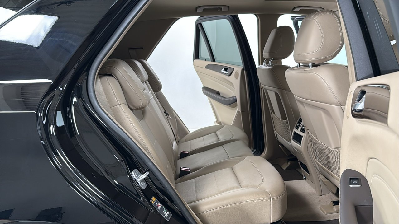 Used 2015 Black Mercedes-Benz ML 350 image 17